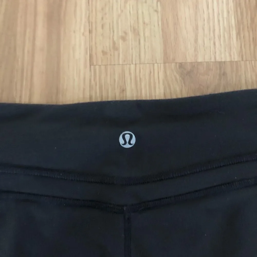 LULULEMON Plum Brown Crop Capri Leggings - Picture 6 of 8